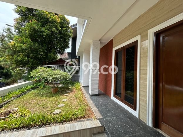 Rumah Mewah LB 330m2 Siap Huni Desain Elegan di Bintaro, Tangerang Selatan Rumah Mewah LB 330m2 Siap Huni Desain Elegan di Bintaro, Tangerang Selatan