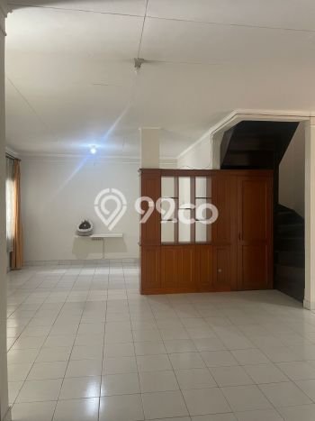 Rumah PREMIUM di Bintaro, Tangerang Selatan, Luas 180m² LB 200m² KESEMPATAN TERBATAS! Rumah PREMIUM di Bintaro, Tangerang Selatan, Luas 180m² LB 200m² KESEMPATAN TERBATAS!