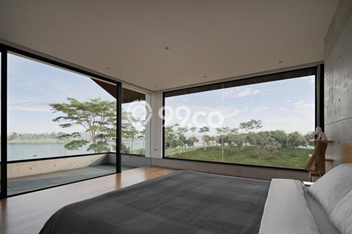 Rumah Mewah LB 550m2 Siap Pakai Desain Elegan di Kota Baru Parahyangan, Bandung Rumah Mewah LB 550m2 Siap Pakai Desain Elegan di Kota Baru Parahyangan, Bandung