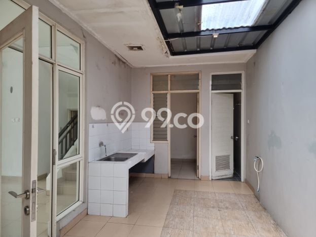 Rumah Sewa Jakarta Barat LT 150m2 LB 182m2 Area Puri Mansion Rumah Sewa Jakarta Barat LT 150m2 LB 182m2 Area Puri Mansion