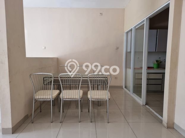 Disewakan! Rumah 5 Kamar Tidur &
3 Kamar Mandi di Puri Mansion, Jakarta Barat Disewakan! Rumah 5 Kamar Tidur &
3 Kamar Mandi di Puri Mansion, Jakarta Barat