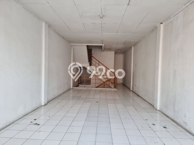 Ruko untuk Disewa di Pusat Jakarta Barat Luas Bangunan 96m2 Ruko untuk Disewa di Pusat Jakarta Barat Luas Bangunan 96m2