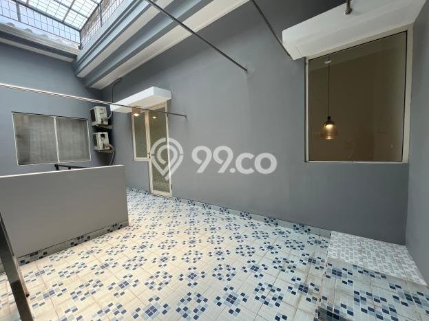 Rumah Sewa Jakarta Barat LT 150m2 LB 182m2 Area Puri Mansion Rumah Sewa Jakarta Barat LT 150m2 LB 182m2 Area Puri Mansion