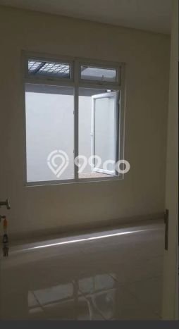 Disewakan! Rumah 2 Kamar Tidur &
1 Kamar Mandi di Jatikarya, Bekasi Disewakan! Rumah 2 Kamar Tidur &
1 Kamar Mandi di Jatikarya, Bekasi