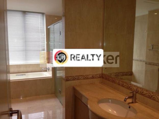 Hunian Apartemen Eksklusif untuk Dijual di Jakarta Selatan dengan 3 BR & 0 Kamar Mandi Hunian Apartemen Eksklusif untuk Dijual di Jakarta Selatan dengan 3 BR & 0 Kamar Mandi