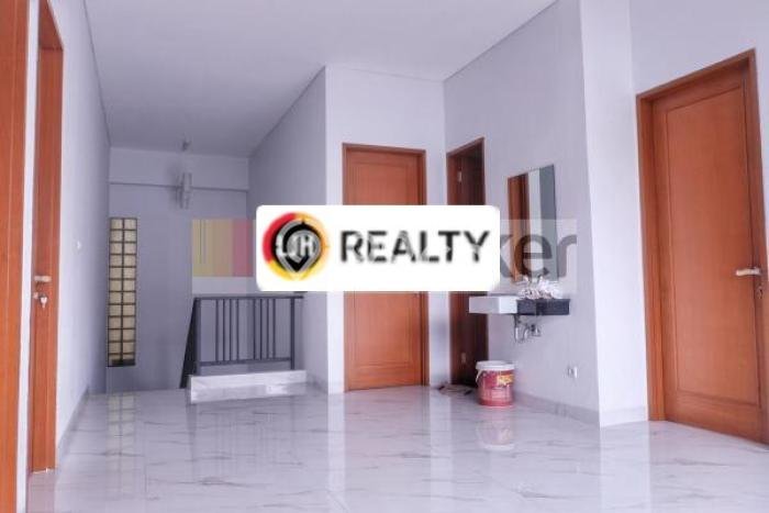 DIJUAL CEPAT! Rumah Asri area Kelapa Gading, Jakarta Utara, Luas 187m² LB 0m² Bisa Nego! DIJUAL CEPAT! Rumah Asri area Kelapa Gading, Jakarta Utara, Luas 187m² LB 0m² Bisa Nego!