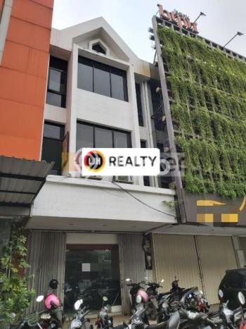 Ruko Kawasan Bisnis di Kelapa Gading, Luas 0m², Siap Usaha Ruko Kawasan Bisnis di Kelapa Gading, Luas 0m², Siap Usaha
