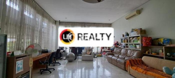Kesempatan Memiliki Rumah LT 631m² / LB 1000m² di Lokasi Strategis Kayu Putih, Jakarta Timur Kesempatan Memiliki Rumah LT 631m² / LB 1000m² di Lokasi Strategis Kayu Putih, Jakarta Timur