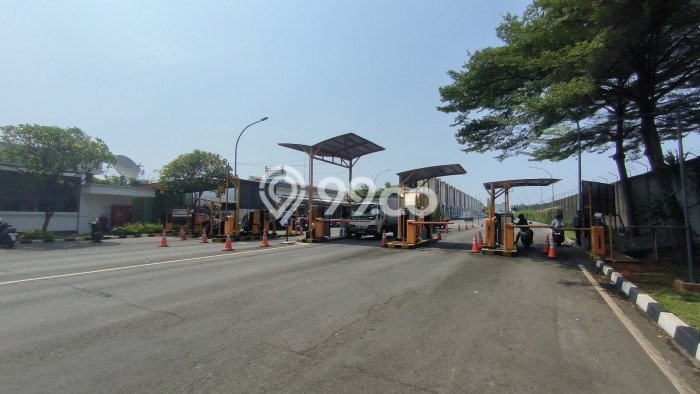 Unit Gudang Disewakan di Daan Mogot di Area Ramai & Strategis Unit Gudang Disewakan di Daan Mogot di Area Ramai & Strategis