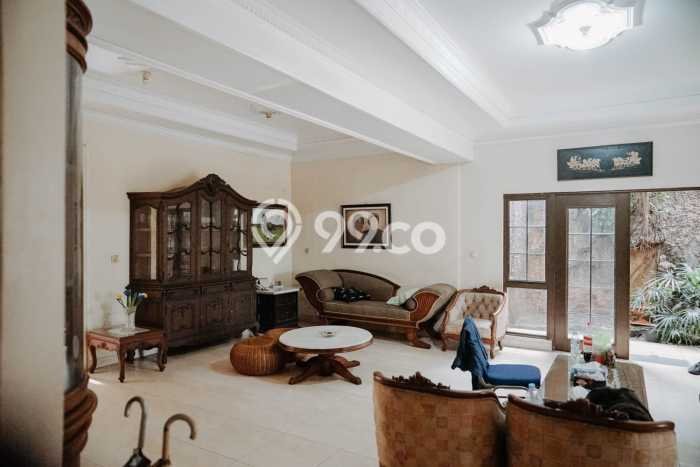Rumah Mewah Akses Mudah di Tangerang Selatan Unfurnished Rumah Mewah Akses Mudah di Tangerang Selatan Unfurnished