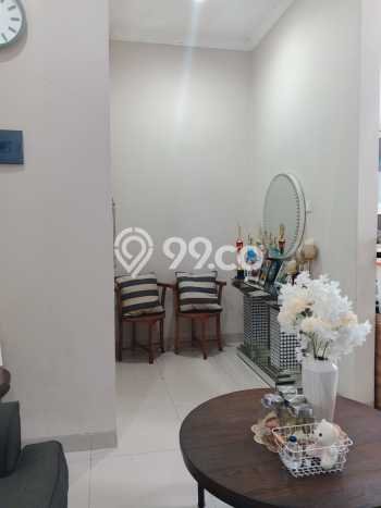 For Sale! Luxury House LT 160m2 Desain Modern di Grand Wisata For Sale! Luxury House LT 160m2 Desain Modern di Grand Wisata