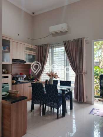 For Sale! Luxury House LT 160m2 Desain Modern di Grand Wisata For Sale! Luxury House LT 160m2 Desain Modern di Grand Wisata