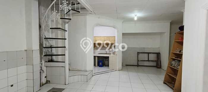 Jual Rumah Strategis Bagus Punya 6 KT di Bekasi Timur Bekasi - Jual Rumah Strategis Bagus Punya 6 KT di Bekasi Timur Bekasi -