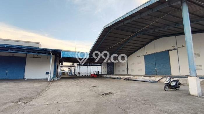 Unit Gudang Disewakan di Pasar Kemis di Area Ramai & Strategis Unit Gudang Disewakan di Pasar Kemis di Area Ramai & Strategis