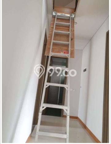 Rumah Elit Modern Tanpa Renovasi di BSD Green Wich Tangerang Rumah Elit Modern Tanpa Renovasi di BSD Green Wich Tangerang