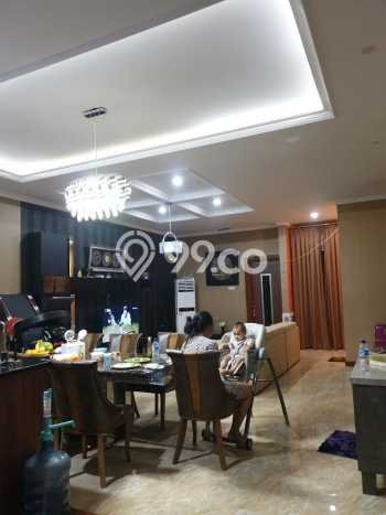 Hunian Elit LB 432m2 Siap Huni Desain Elegan di Taman Royal, Tangerang Hunian Elit LB 432m2 Siap Huni Desain Elegan di Taman Royal, Tangerang