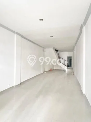 LOKASI TERBAIK! Ruko di Ciledug, Luas 150m2m², Area Bisnis LOKASI TERBAIK! Ruko di Ciledug, Luas 150m2m², Area Bisnis