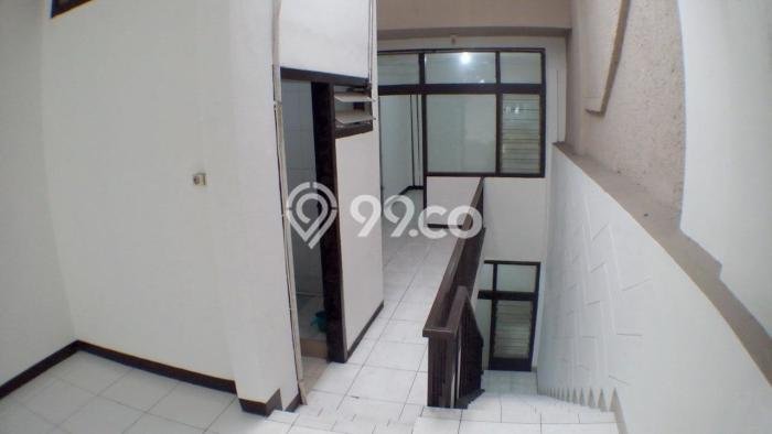 FOR RENT! Ruko di Cicadas Cocok untuk Bisnis 240m2 FOR RENT! Ruko di Cicadas Cocok untuk Bisnis 240m2