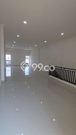 LOKASI STRATEGIS! Ruko di Pekalongan Selatan, Luas 224m², Pusat Bisnis, Mainroad LOKASI STRATEGIS! Ruko di Pekalongan Selatan, Luas 224m², Pusat Bisnis, Mainroad