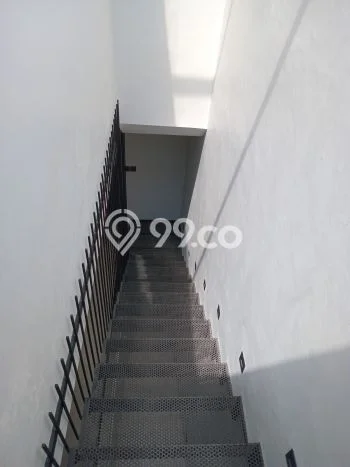 Rumah Mewah Siap Huni LT 100m2 di Jagakarsa, Jakarta Selatan Rumah Mewah Siap Huni LT 100m2 di Jagakarsa, Jakarta Selatan