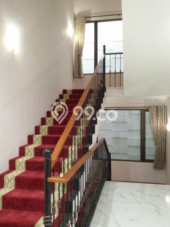 Rumah Mewah LB 500m2 Siap Huni Desain Elegan di Alam Sutera, Tangerang Rumah Mewah LB 500m2 Siap Huni Desain Elegan di Alam Sutera, Tangerang