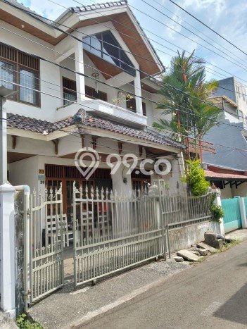 Ready to Use! Luxury House LT 117m2 Desain Modern di Tanjung Duren Selatan Ready to Use! Luxury House LT 117m2 Desain Modern di Tanjung Duren Selatan
