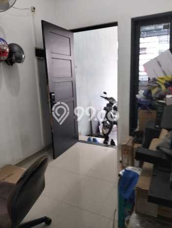 Dijual Rumah Luas Megah Dengan View Cantik di Tomang, Jakarta Barat Dijual Rumah Luas Megah Dengan View Cantik di Tomang, Jakarta Barat