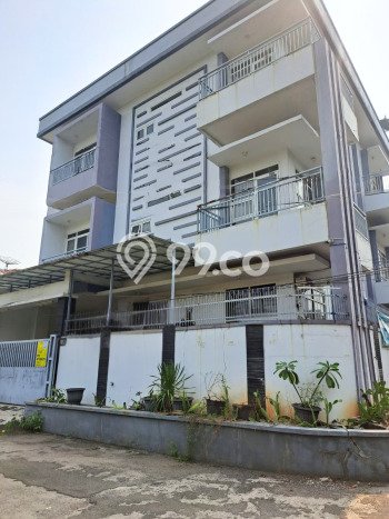 Jual Rumah Mewah Elegan Dengan View Eksklusif di Muara Karang, Jakarta Utara Jual Rumah Mewah Elegan Dengan View Eksklusif di Muara Karang, Jakarta Utara