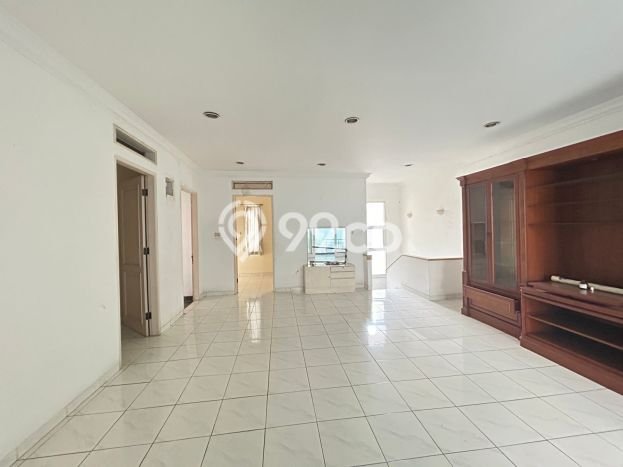 Dijual Rumah Luas Elegan Dengan View Cantik di Tomang, Jakarta Barat Dijual Rumah Luas Elegan Dengan View Cantik di Tomang, Jakarta Barat