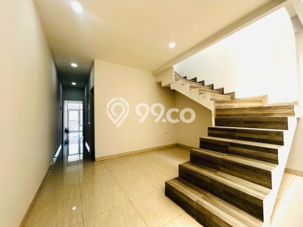 Dijual Rumah Luas Elegan Dengan View Eksklusif di Tomang, Jakarta Barat Dijual Rumah Luas Elegan Dengan View Eksklusif di Tomang, Jakarta Barat