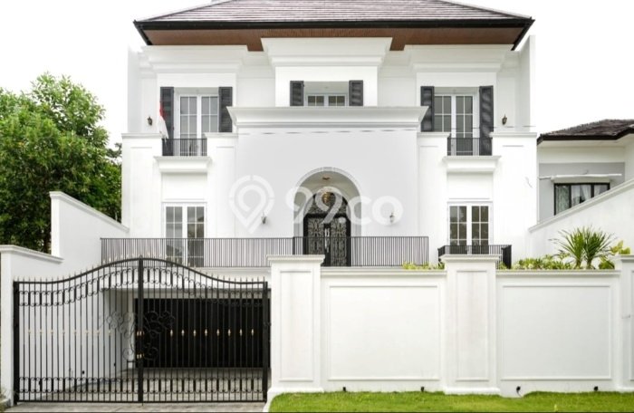 Rumah Mewah LB 550m2 Siap Huni Desain Elegan di Sentul City, Bogor Rumah Mewah LB 550m2 Siap Huni Desain Elegan di Sentul City, Bogor