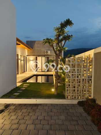 Vila Strategis di , Luas 254m2m², Lokasi Premium dengan akses mudah Vila Strategis di , Luas 254m2m², Lokasi Premium dengan akses mudah