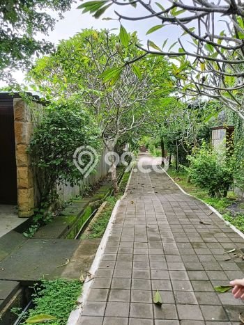 Vila Strategis di , Dimensi 380m2m², Lingkungan Nyaman untuk Anda Vila Strategis di , Dimensi 380m2m², Lingkungan Nyaman untuk Anda