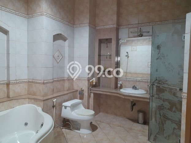 Jual Rumah Luas Elegan Dengan View Eksklusif di Sunter, Jakarta Utara Jual Rumah Luas Elegan Dengan View Eksklusif di Sunter, Jakarta Utara