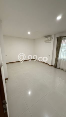 Ready to Use! Luxury House LT 216m2 Desain Modern di Sunter Ready to Use! Luxury House LT 216m2 Desain Modern di Sunter