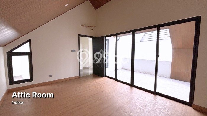 Jual Rumah Luas Megah Dengan View Eksklusif di Gading Serpong, Tangerang Jual Rumah Luas Megah Dengan View Eksklusif di Gading Serpong, Tangerang
