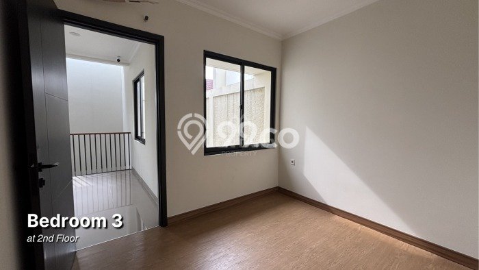 Rumah Elit Modern Tanpa Renovasi di Gading Serpong Tangerang Rumah Elit Modern Tanpa Renovasi di Gading Serpong Tangerang