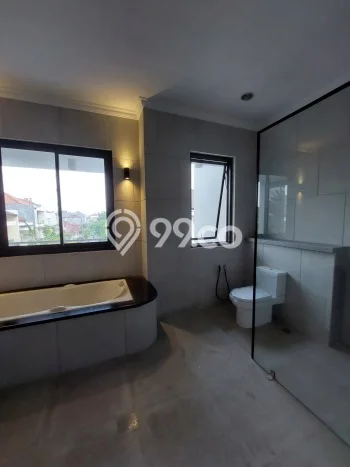 Hunian Elit LB 550m2 Siap Pakai Desain Elegan di Permata Buana, Jakarta Barat Hunian Elit LB 550m2 Siap Pakai Desain Elegan di Permata Buana, Jakarta Barat