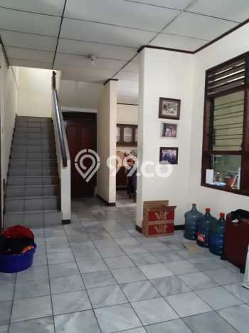 Best Deal Hunian Premium Ideal dan Luas di Kebayoran Lama, Jakarta Selatan Best Deal Hunian Premium Ideal dan Luas di Kebayoran Lama, Jakarta Selatan