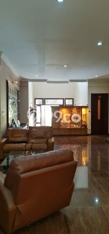 Ready to Use! Luxury House LT 450m2 Desain Elegan di Puri Indah Ready to Use! Luxury House LT 450m2 Desain Elegan di Puri Indah
