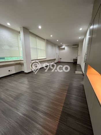 Ruko Dijual di Prime Area Jakarta Barat Luas 360m2 Ruko Dijual di Prime Area Jakarta Barat Luas 360m2