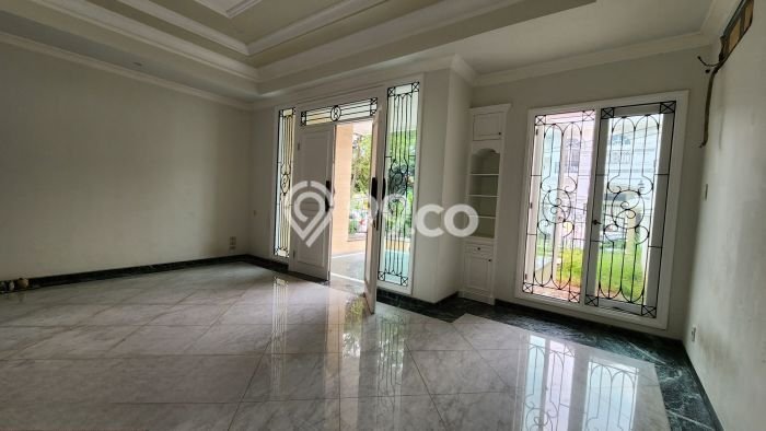 Rumah Luxury Modern Siap Huni di Puri Indah Jakarta Barat Rumah Luxury Modern Siap Huni di Puri Indah Jakarta Barat