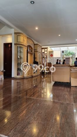 Ready to Use! Luxury House LT 450m2 Desain Elegan di Puri Indah Ready to Use! Luxury House LT 450m2 Desain Elegan di Puri Indah
