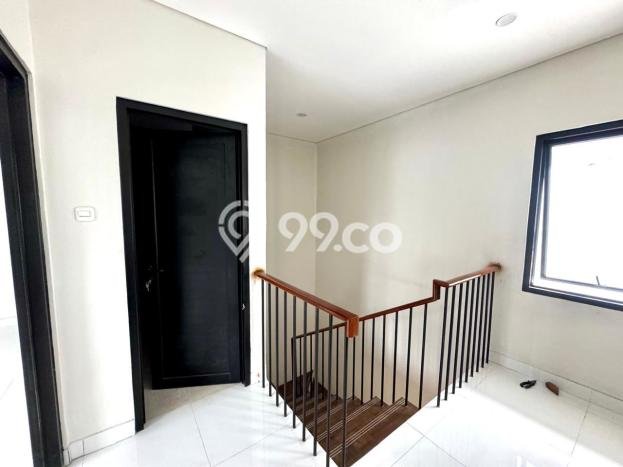 Rumah Luas Asri 2 KT Siap Pakai di Villa Meruya Jakarta Barat Rumah Luas Asri 2 KT Siap Pakai di Villa Meruya Jakarta Barat