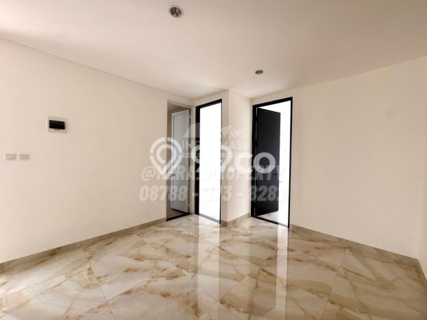Jual Rumah Mewah Elegan Dengan View Eksklusif di Villa Meruya, Jakarta Barat Jual Rumah Mewah Elegan Dengan View Eksklusif di Villa Meruya, Jakarta Barat
