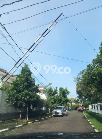 Rumah di Lebak Bulus, Jakarta Selatan, Luas 350m² LB 345m² Rumah di Lebak Bulus, Jakarta Selatan, Luas 350m² LB 345m²