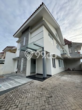 Rumah Elit LB 175m2 Siap Pakai Desain Elegan di Puri Media, Jakarta Barat Rumah Elit LB 175m2 Siap Pakai Desain Elegan di Puri Media, Jakarta Barat