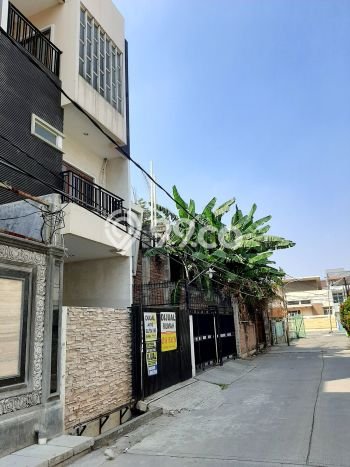 Rumah Mewah LB 250m2 Siap Huni Desain Elegan di Taman Ratu, Jakarta Barat Rumah Mewah LB 250m2 Siap Huni Desain Elegan di Taman Ratu, Jakarta Barat