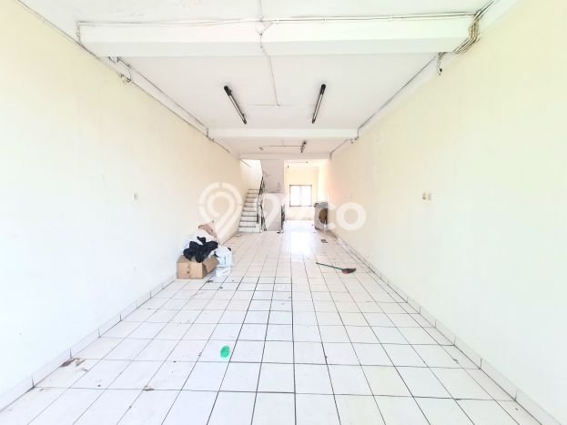 Unit Ruko Dijual di Karawang Barat Karawang Luas Tanah 68m2, Luas Bangunan 150m2 Unit Ruko Dijual di Karawang Barat Karawang Luas Tanah 68m2, Luas Bangunan 150m2