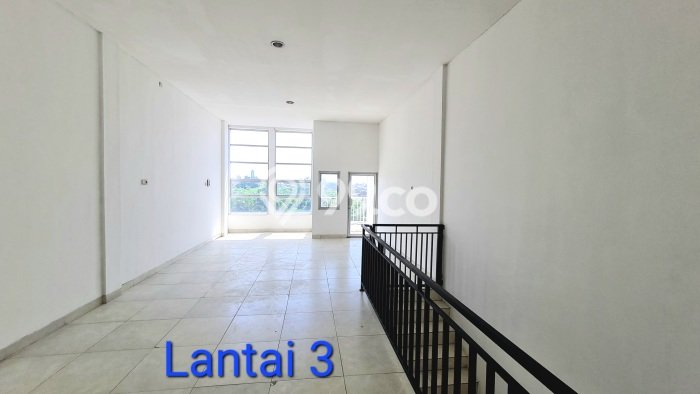 Ruko Dijual di Karawang Barat LT 57m2, LB 150m2 Solusi Investasi Cerdas Ruko Dijual di Karawang Barat LT 57m2, LB 150m2 Solusi Investasi Cerdas